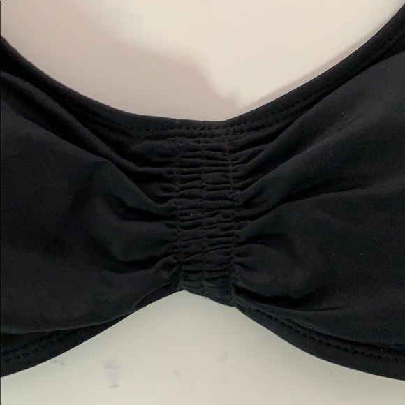 Black Scoop bikini top - Picture 3 of 3